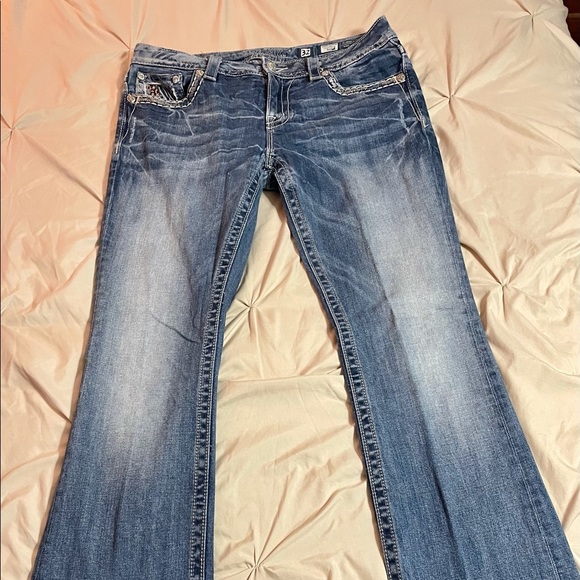 Miss Me. 32. Boot Cut. Super Cute - Picture 1 of 4